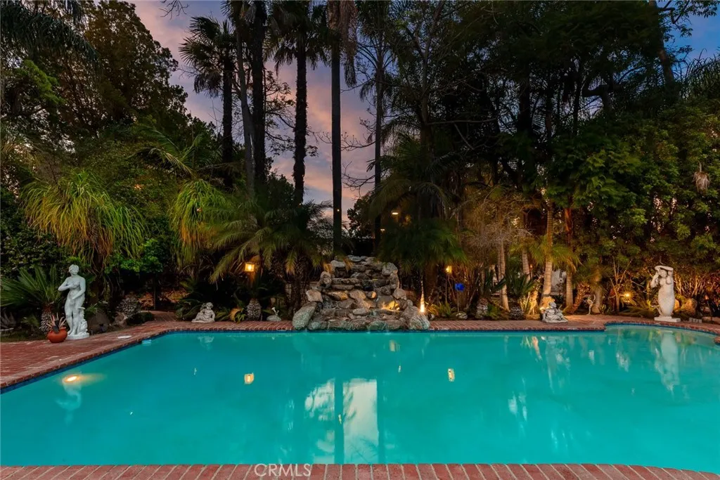 Additional image 126 of 22723 Erwin St, Woodland Hills, CA 91367