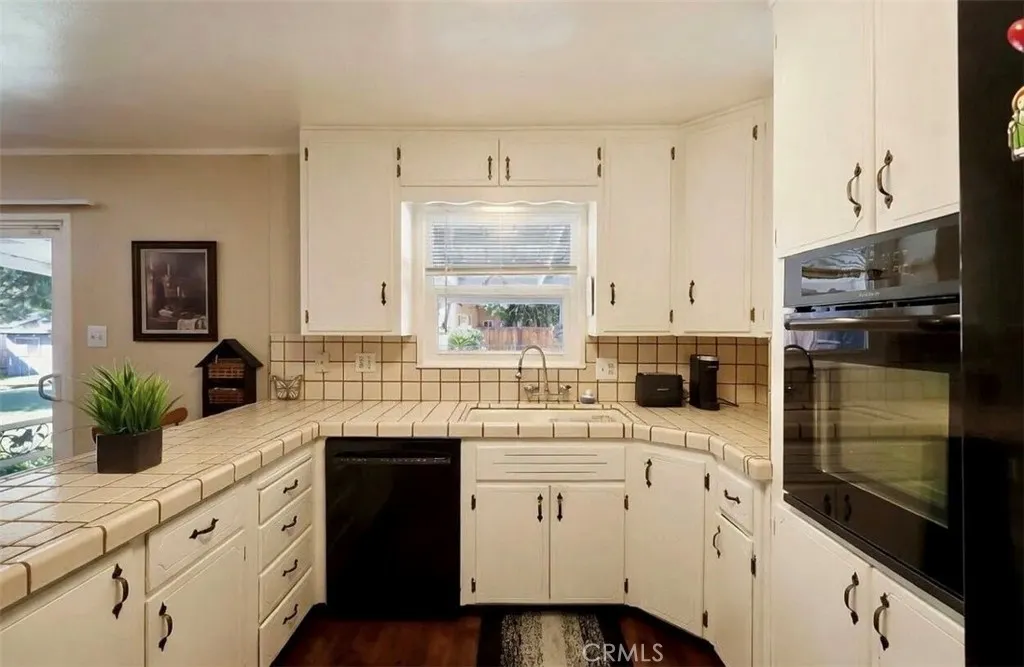 Additional image 10 of 494 E Merritt Avenue, Tulare, CA 93274