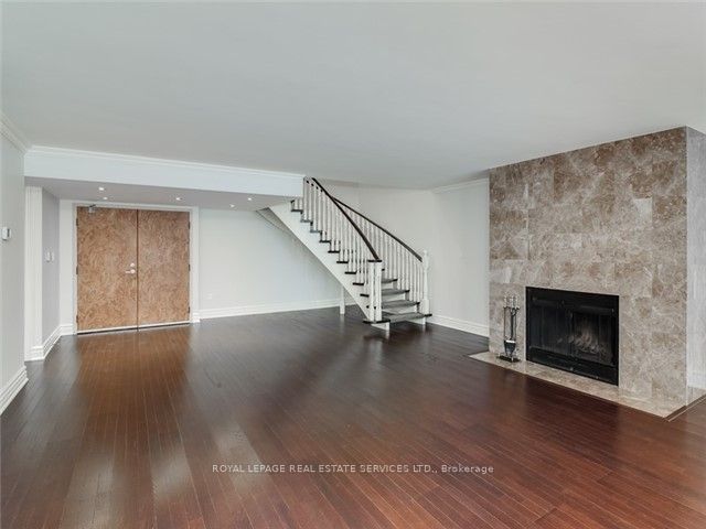 Additional image 2 of Ph1605-71 Charles Street E, Toronto, ON, M4Y 2T3