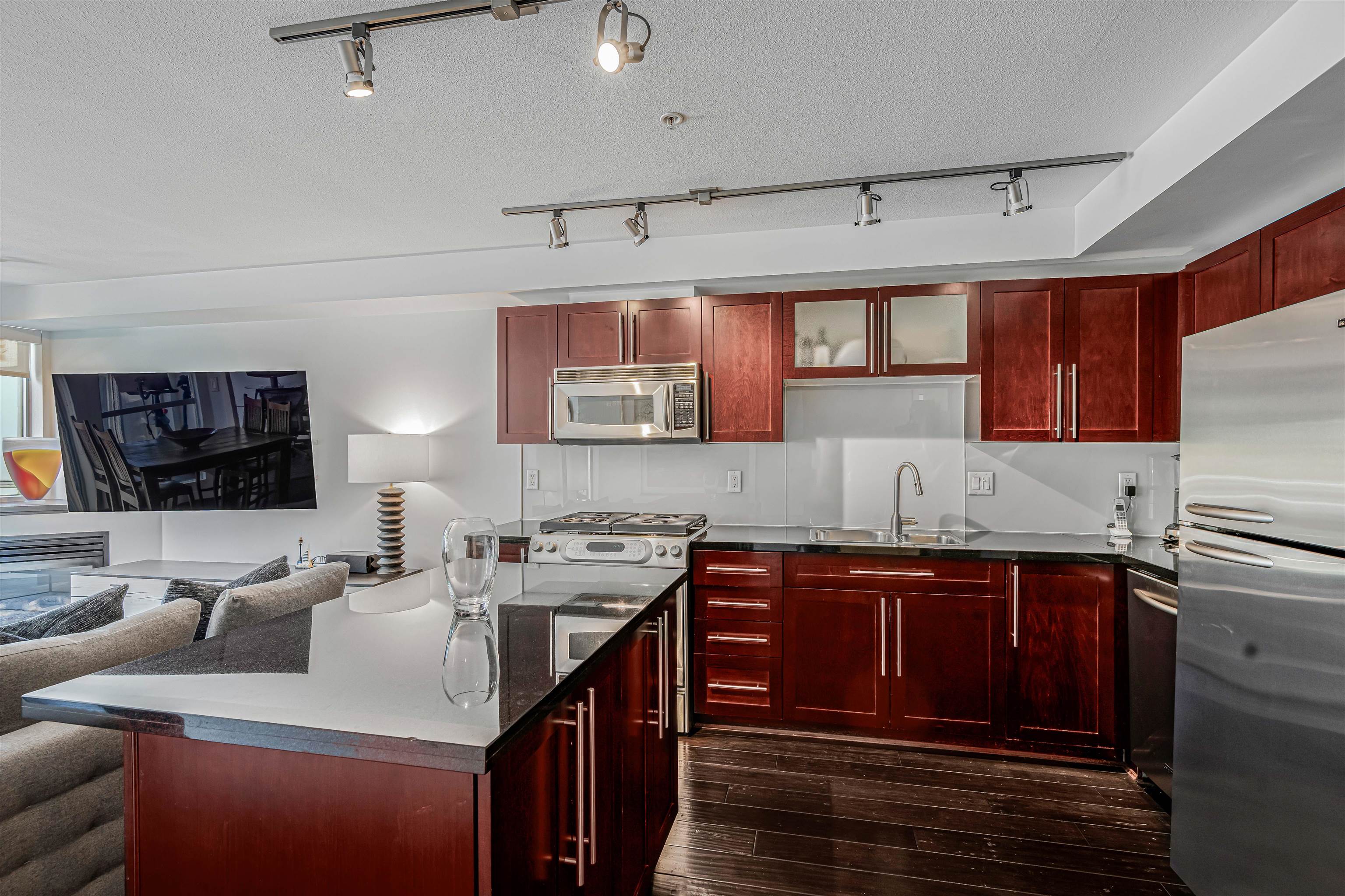 Additional image 4 of 207-122 3rd Street E, North Vancouver, BC, V7L 1E6