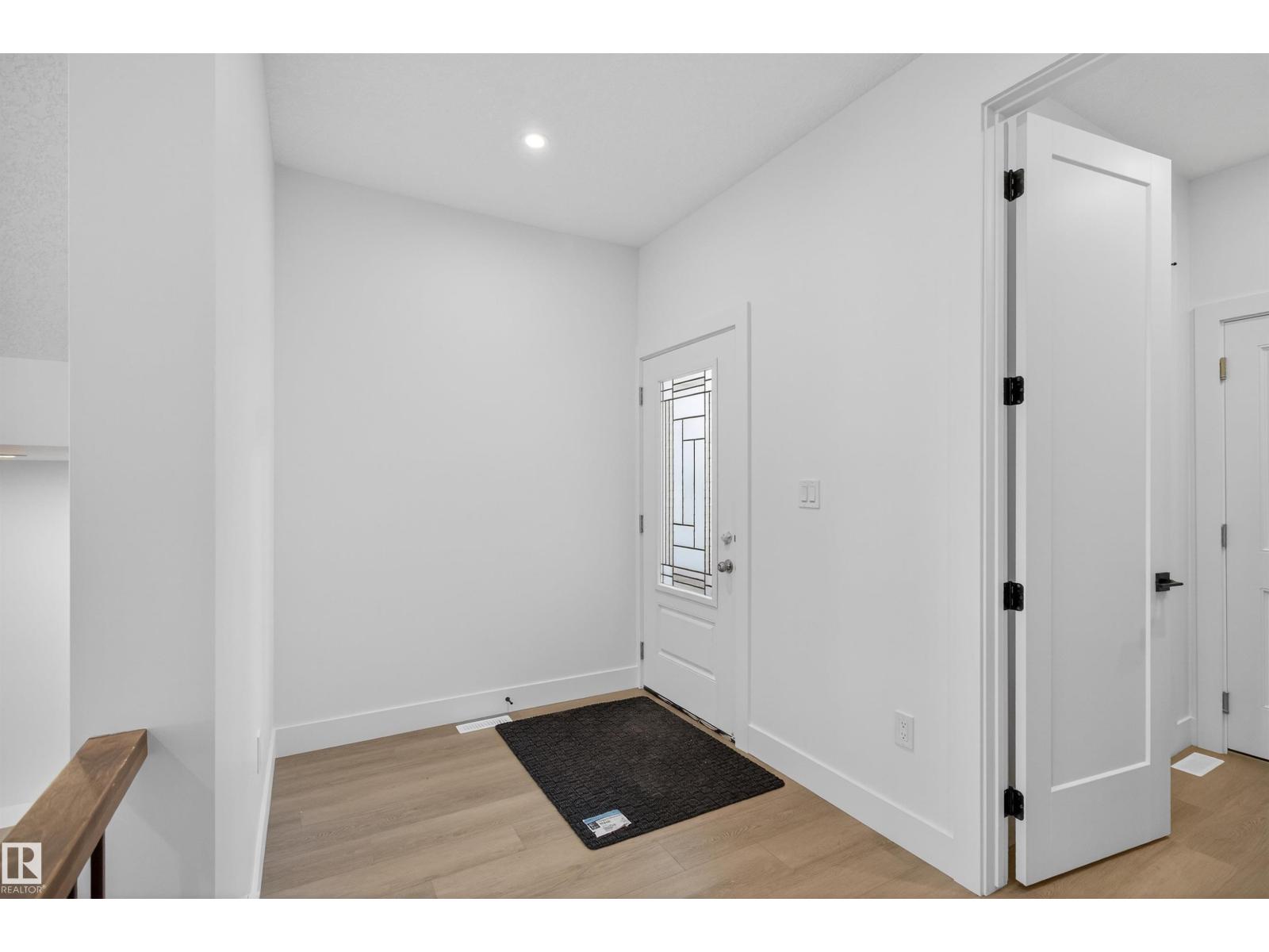Additional image 4 of 16716 34 Avenue SW, Edmonton, AB, T6W5M2