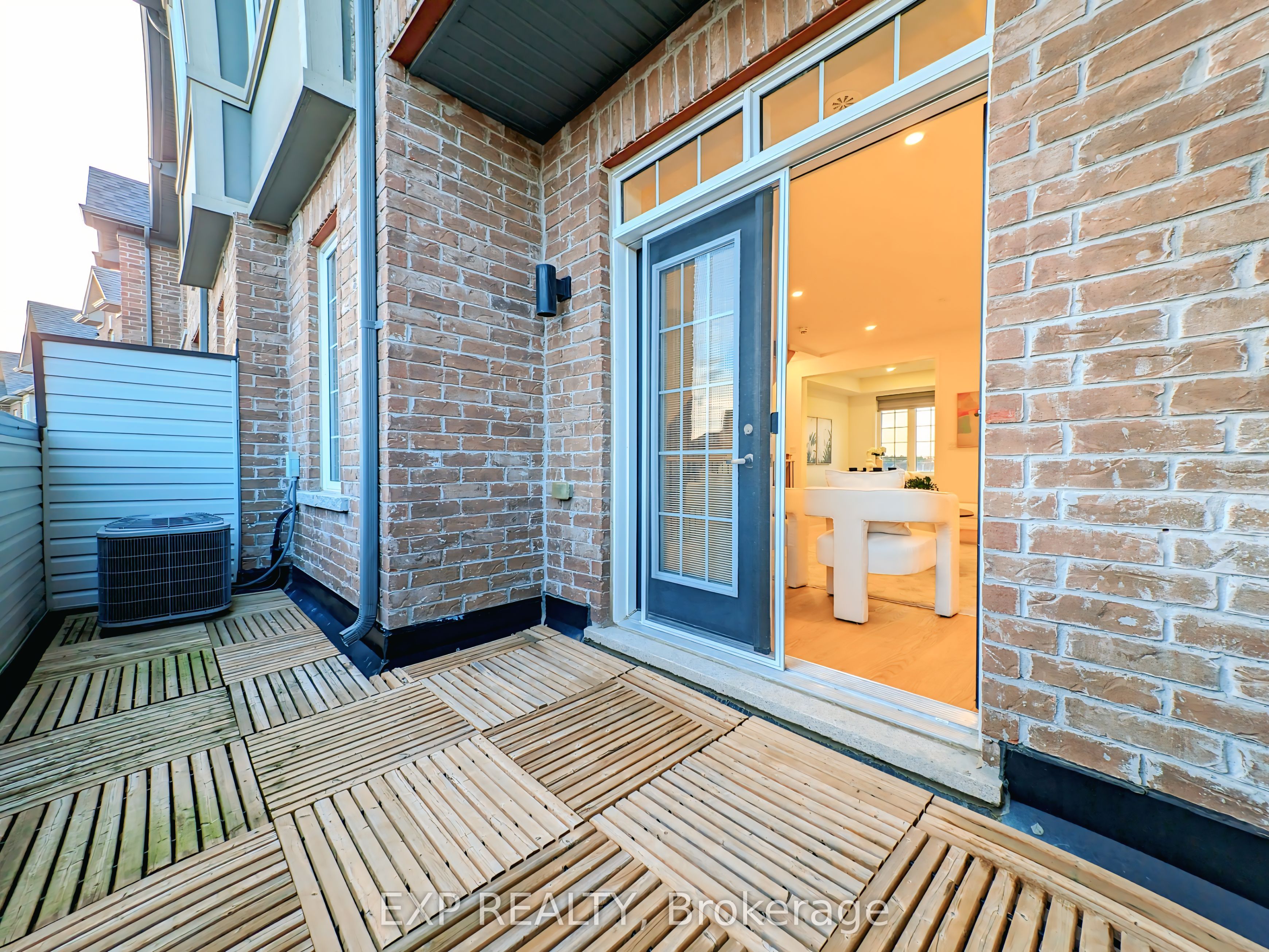 Additional image 3 of 340 Clay Stones Street, Newmarket, ON, L3X 0M1