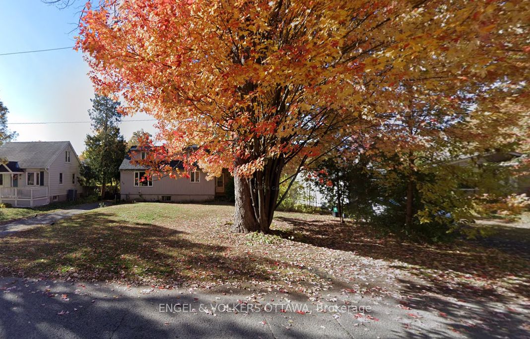 72 Scrivens Street, Ottawa, ON, K2B 6H1