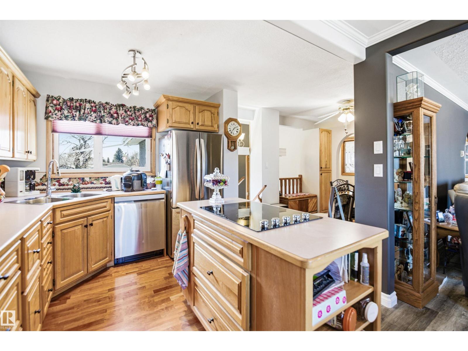 Additional image 2 of 3920 35a Avenue, Red Deer, AB, T4N2S5