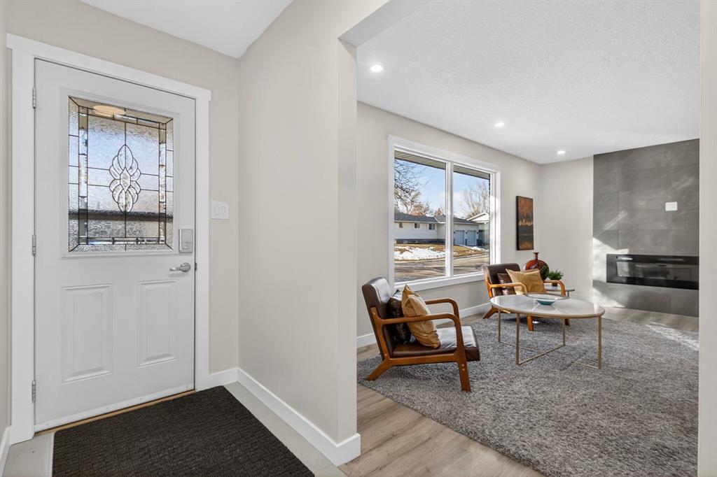 Additional image 2 of 203 Lynnover Place SE, Calgary, AB, T2C 1L5