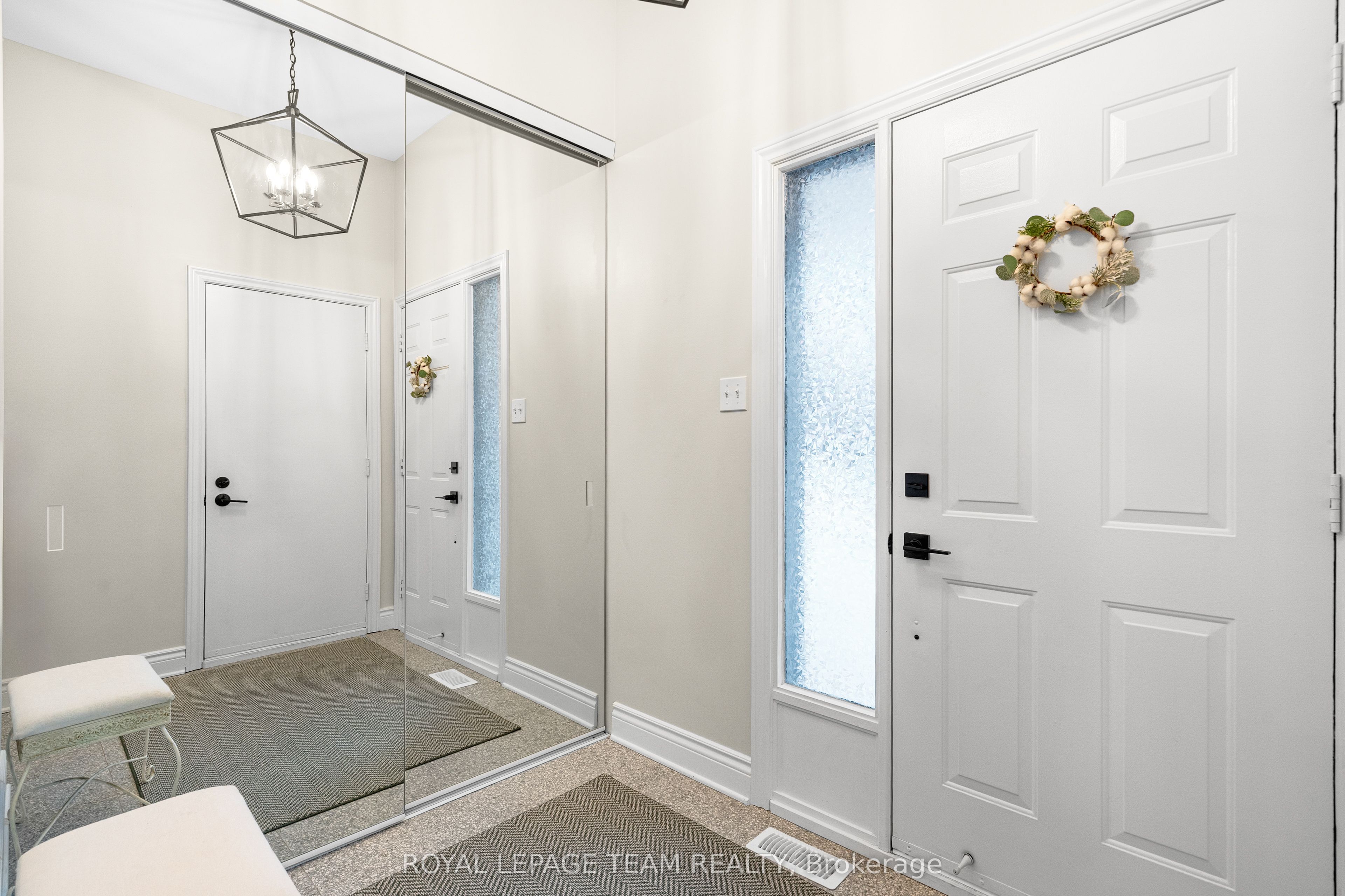 Additional image 2 of 1925 Windwood Place, Ottawa, ON, K1C 7K7