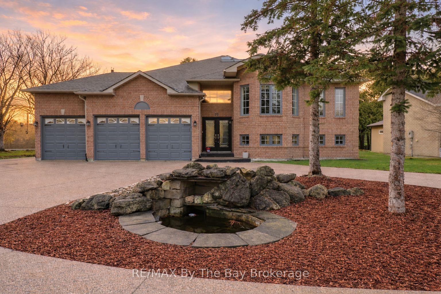 70 Fairway Crescent, Wasaga Beach, ON, L9Z 1B8