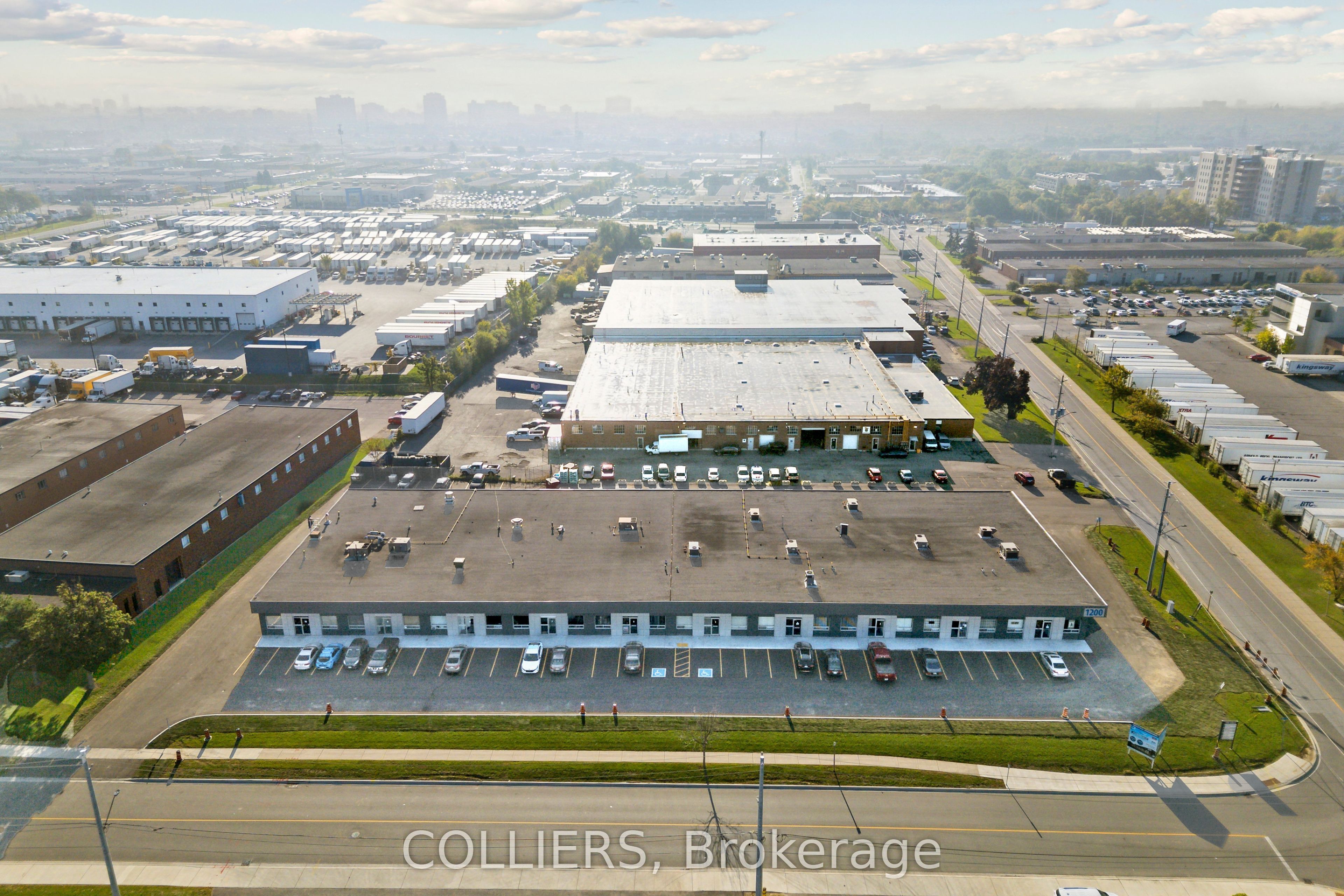 8-1200 Aimco Boulevard, Mississauga, ON, L4W 1B2