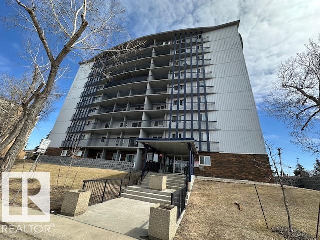 86-13435 97 Street NW, Edmonton, AB, T5H4C8