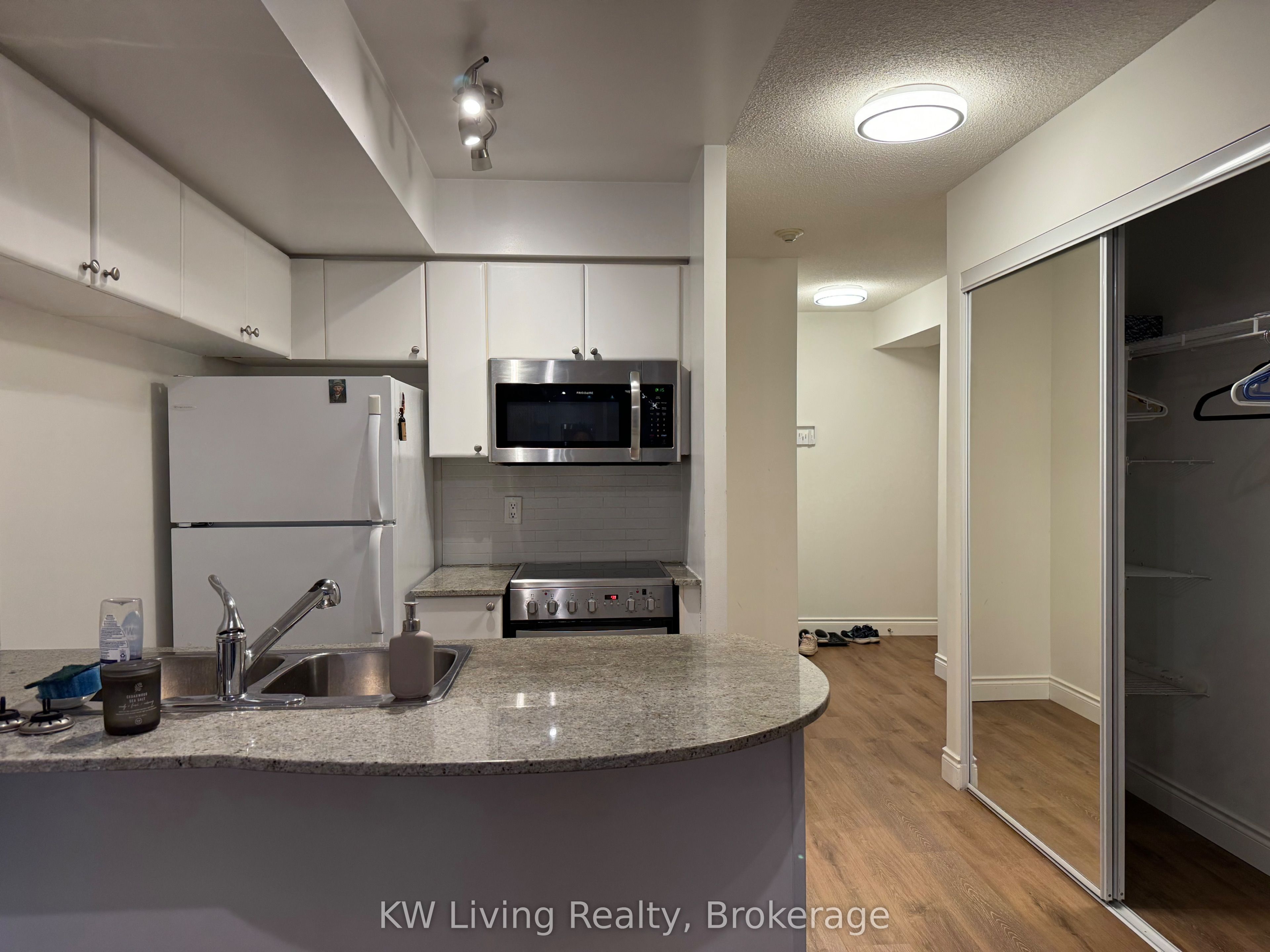 Additional image 6 of 1714-763 Bay Street, Toronto, ON, M5G 2R3