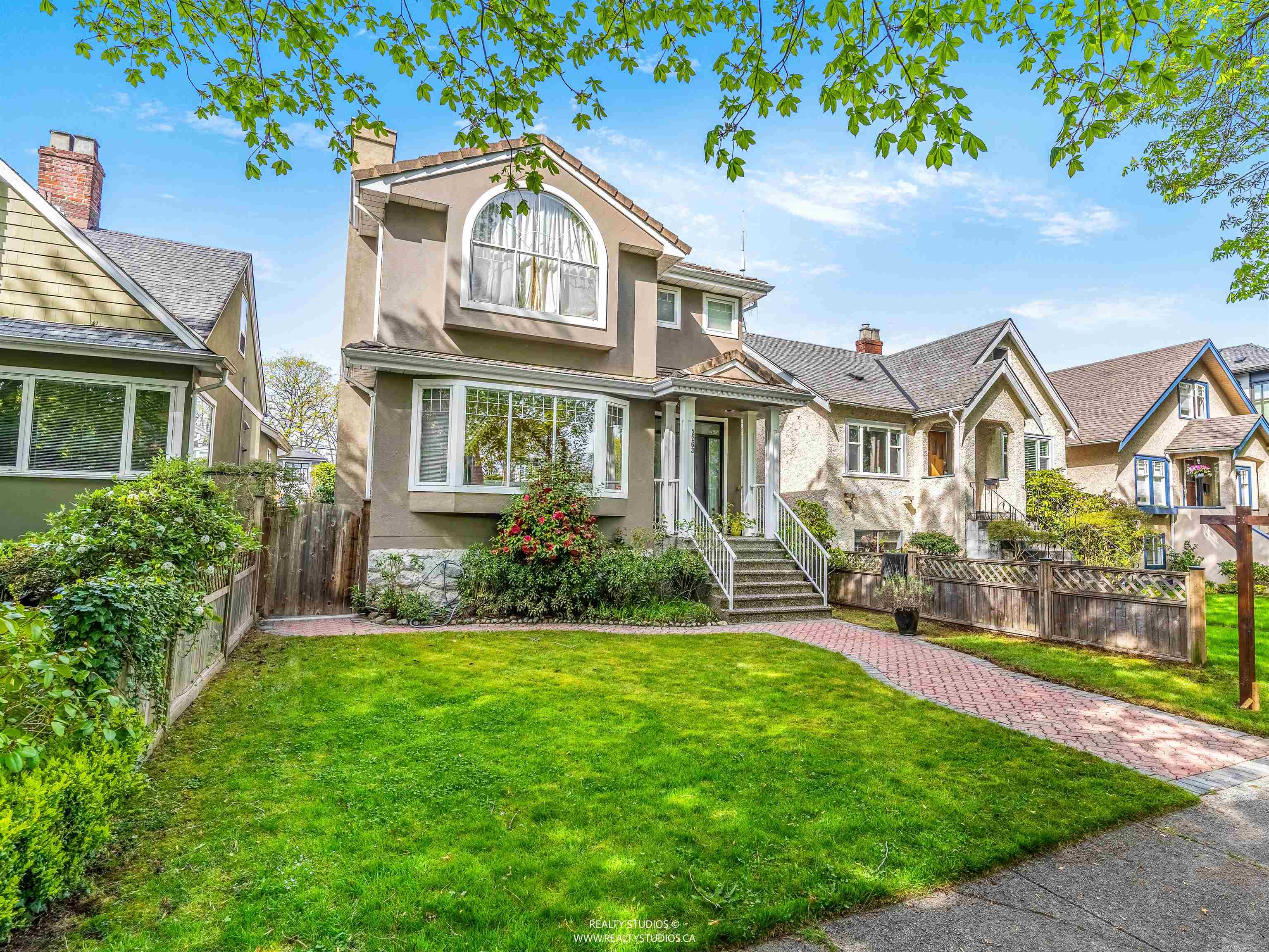 3263 14th Avenue W, Vancouver, BC, V6K 2Y2