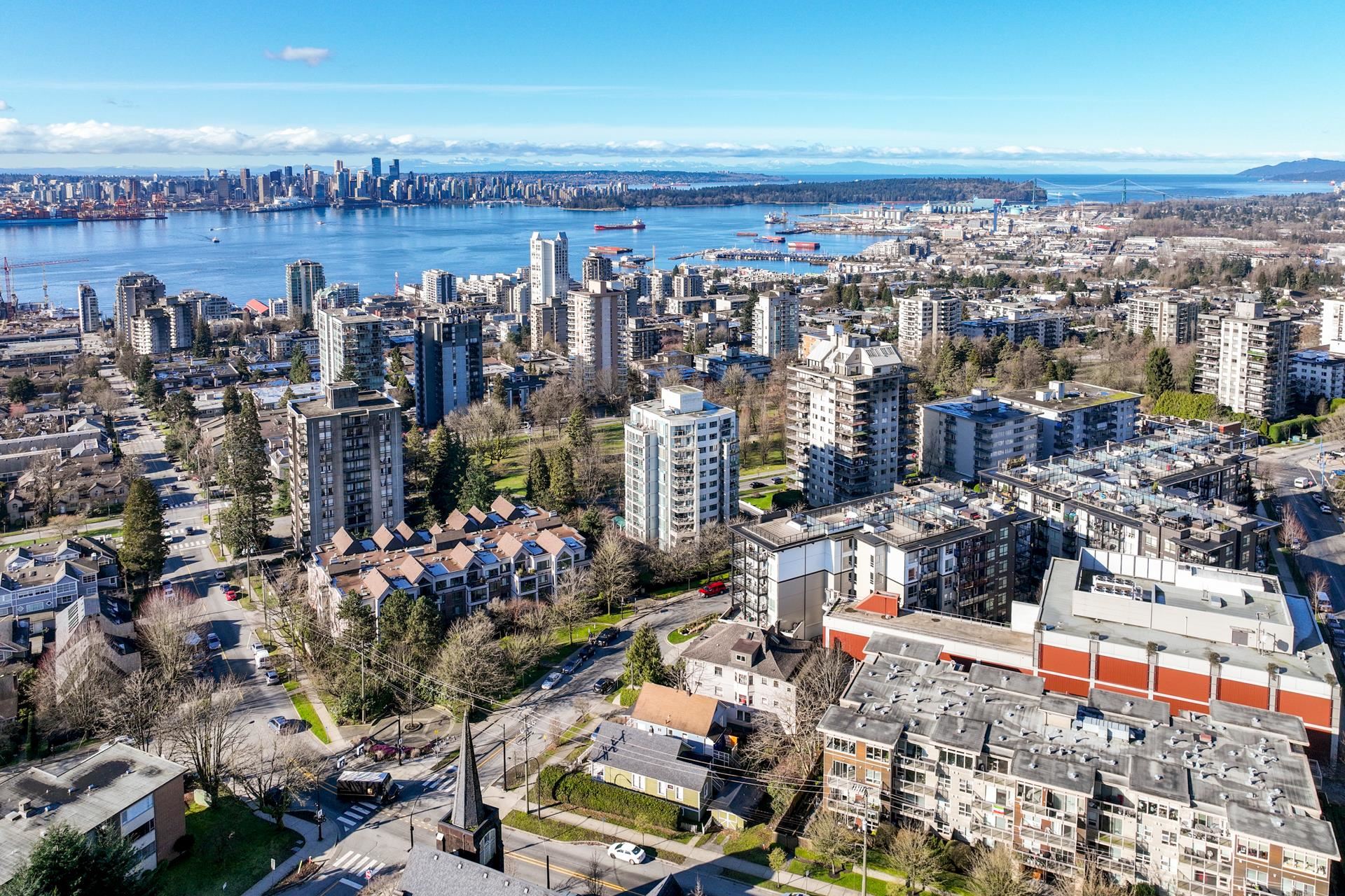 Additional image 4 of 160-164 10th Street E, North Vancouver, BC, V7L 2C8