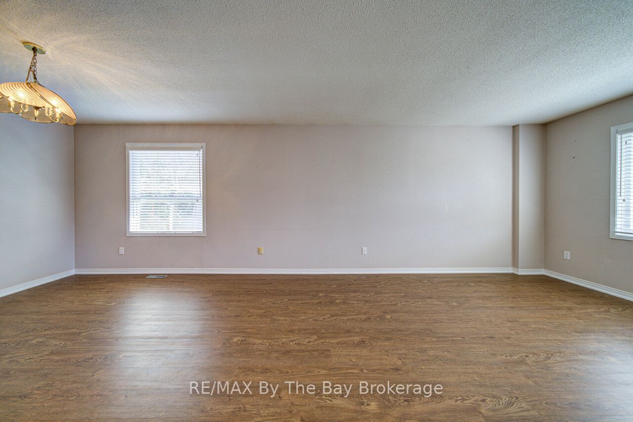 Additional image 5 of 3 Evergreen Crescent, Wasaga Beach, ON, L9Z 1B6