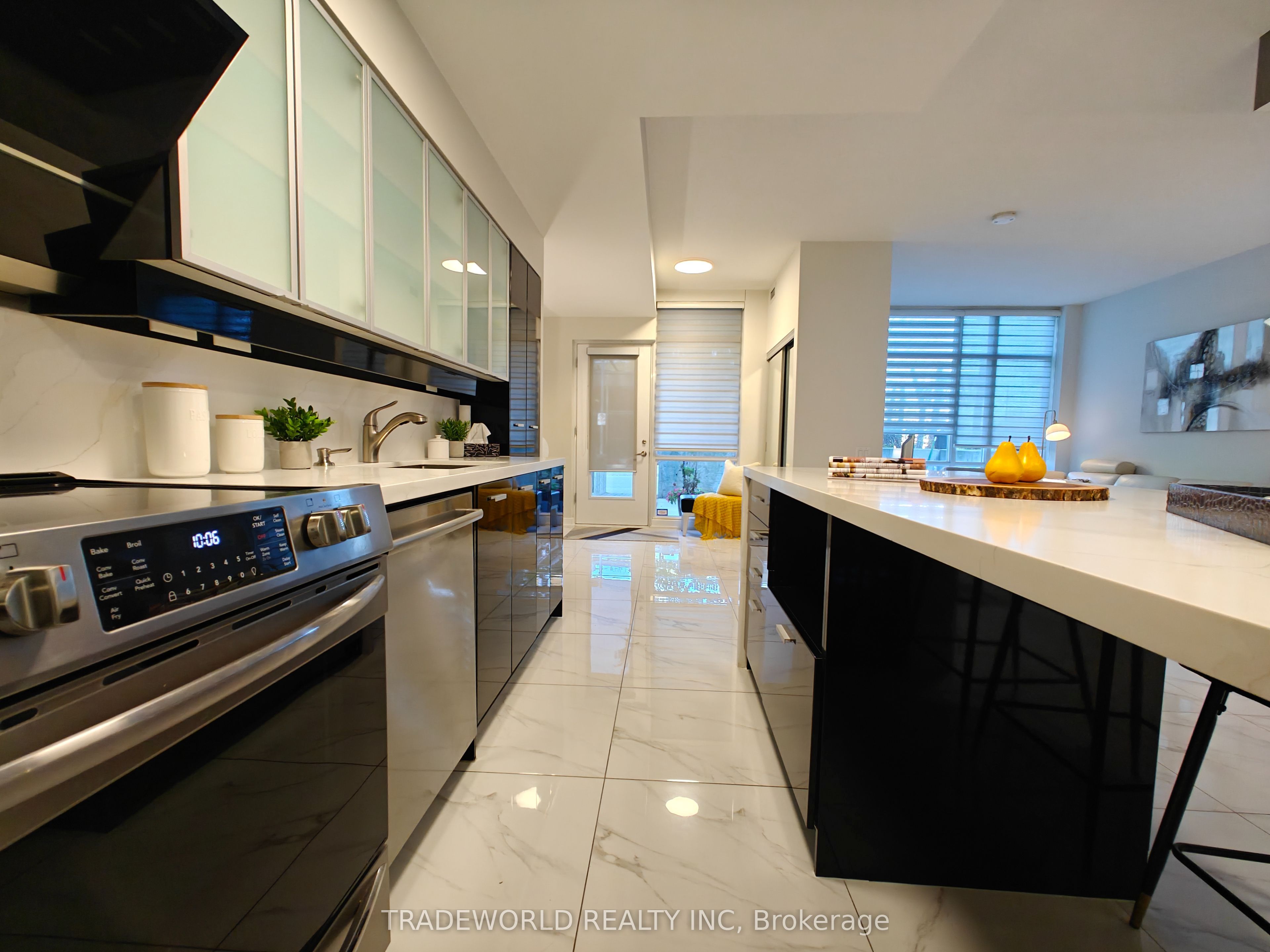 Additional image 4 of Th10-19 Singer Court, Toronto, ON, M2K 0B2