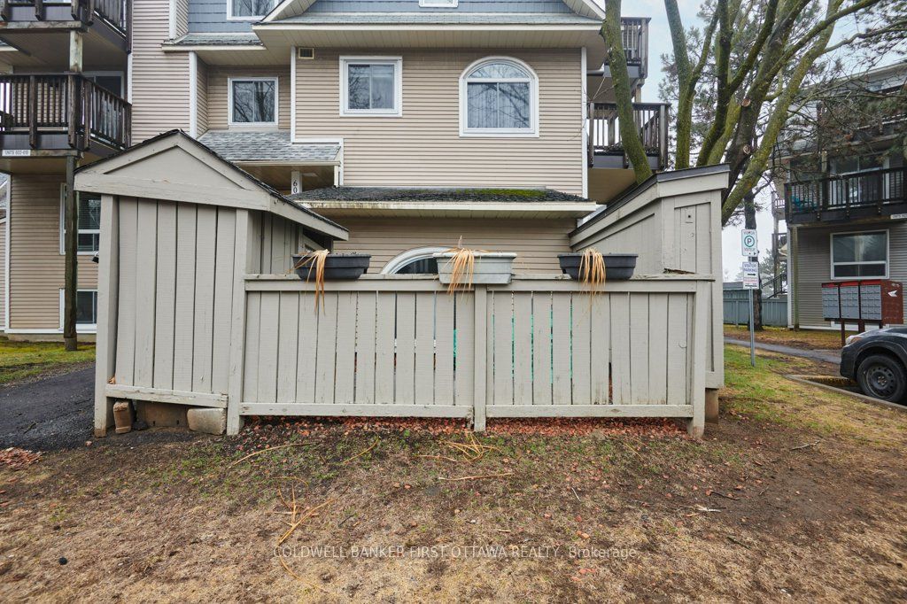 Additional image 2 of 604 Tanguay Court, Ottawa, ON, K2L 3X3
