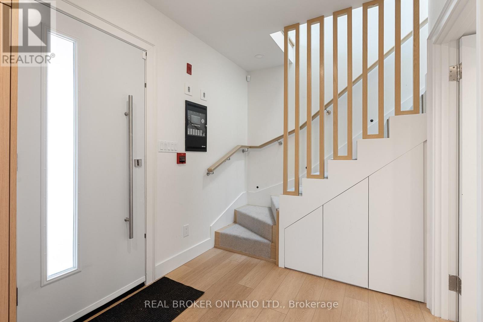 Additional image 3 of 21 Farnham Avenue, Toronto, ON, M4V1H6