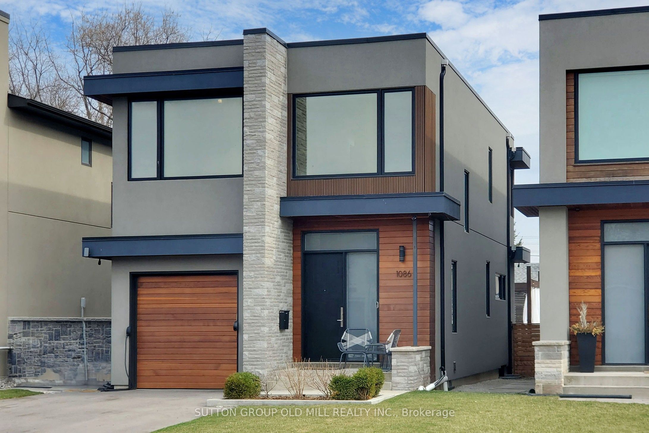 1086 Gardner Avenue, Mississauga, ON, L5E 1B7