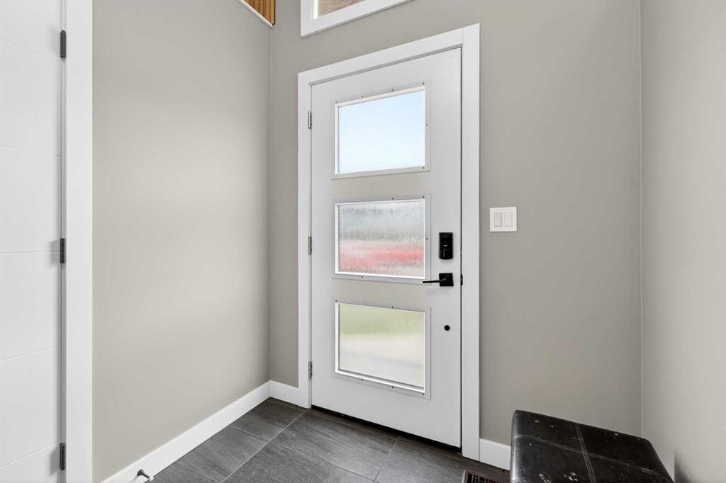 Additional image 2 of 125 Saddlefield Crescent NE, Calgary, AB, T3J 4Z8