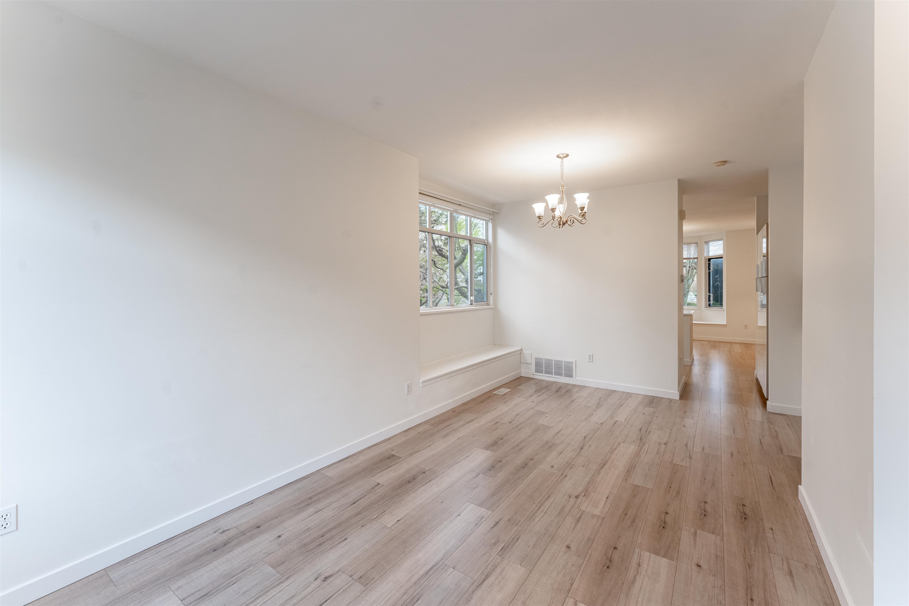 Additional image 4 of 8-6111 No. 1 Road, Richmond, BC, V7C 1T4