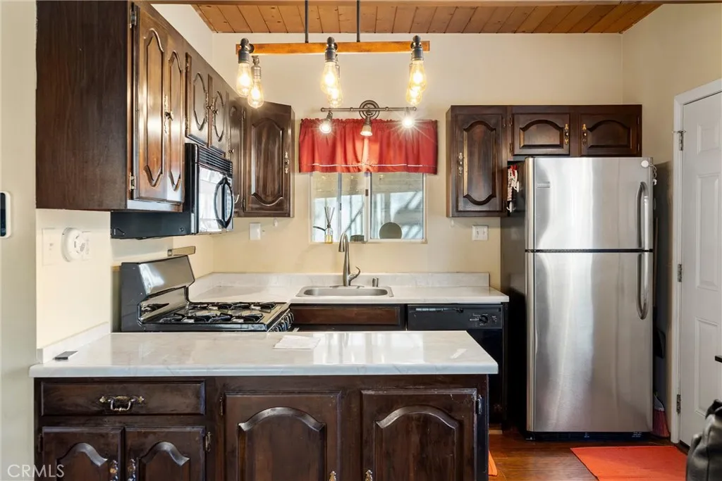 Additional image 16 of 32826 Truman Ln, Running Springs, CA 92382