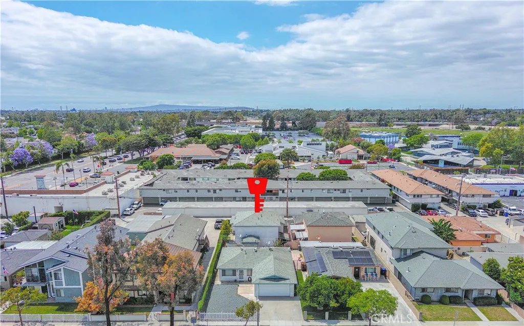 Additional image 127 of 10921 Walnut St, Los Alamitos, CA 90720