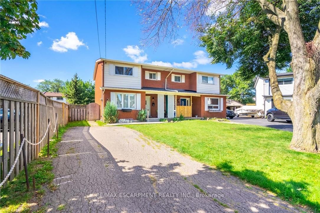 9 Dianne Court, Hamilton, ON, L8T 2T6