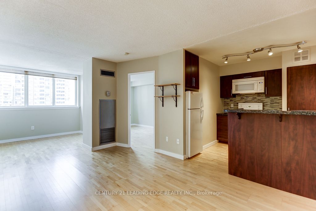 Additional image 3 of 1416-1055 Bay Street, Toronto, ON, M5S 3A3