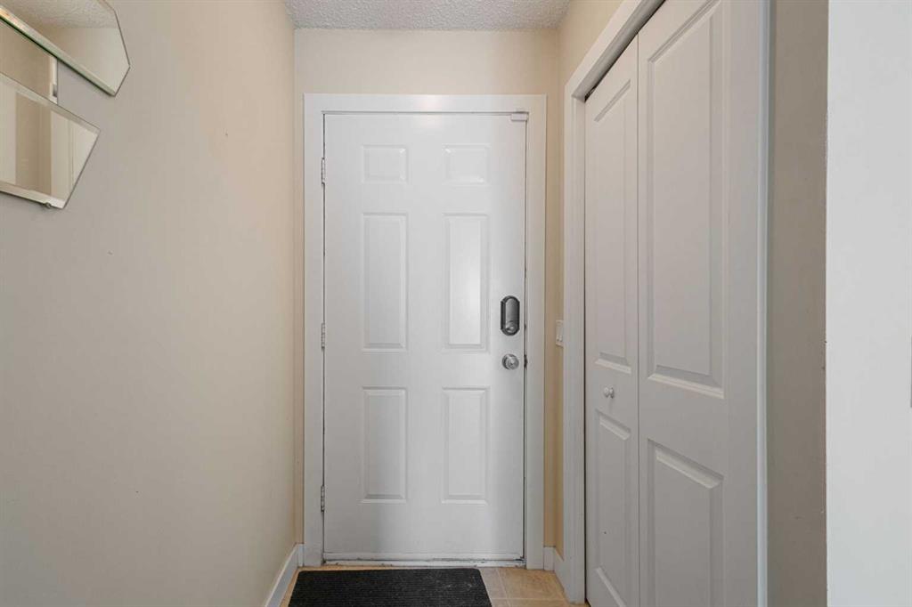 Additional image 3 of 104 Deer Ridge Lane SE, Calgary, AB, T2J6N4