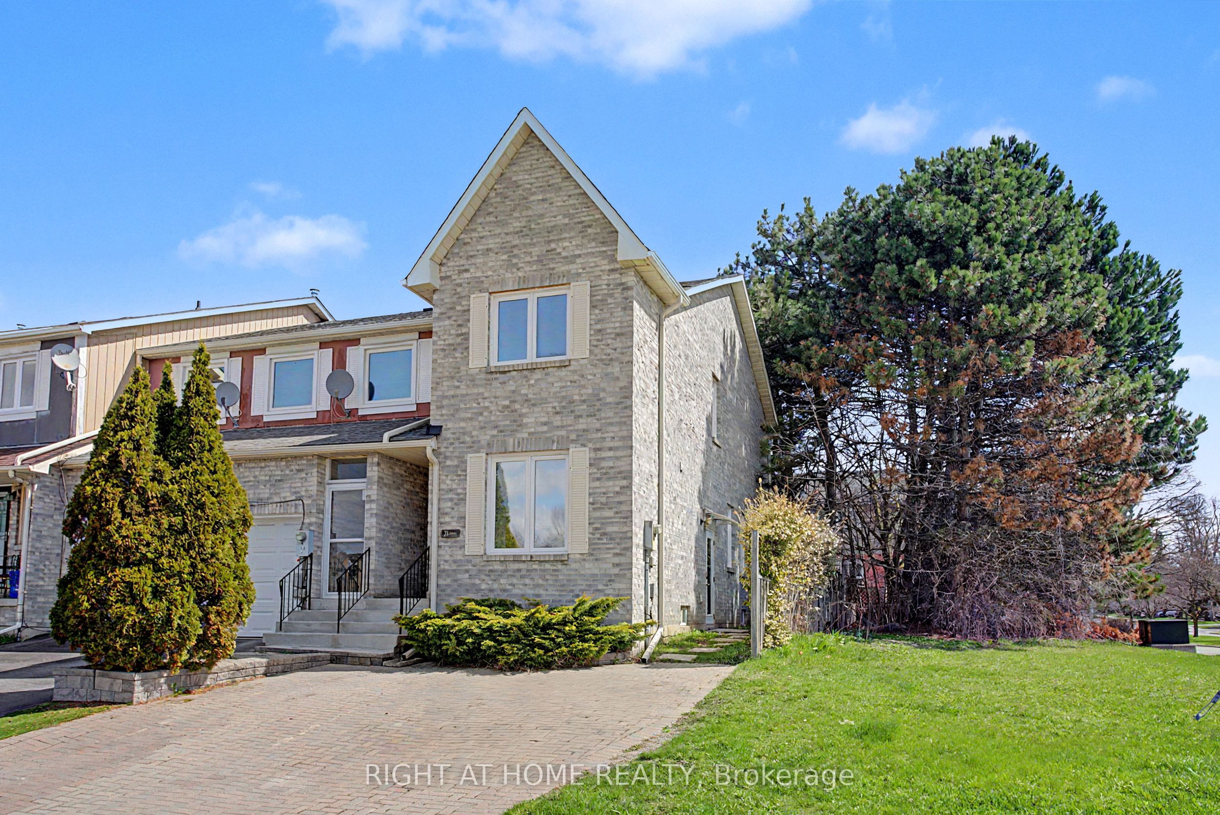 71 Avenue Road, Richmond Hill, ON, L4C 9N6