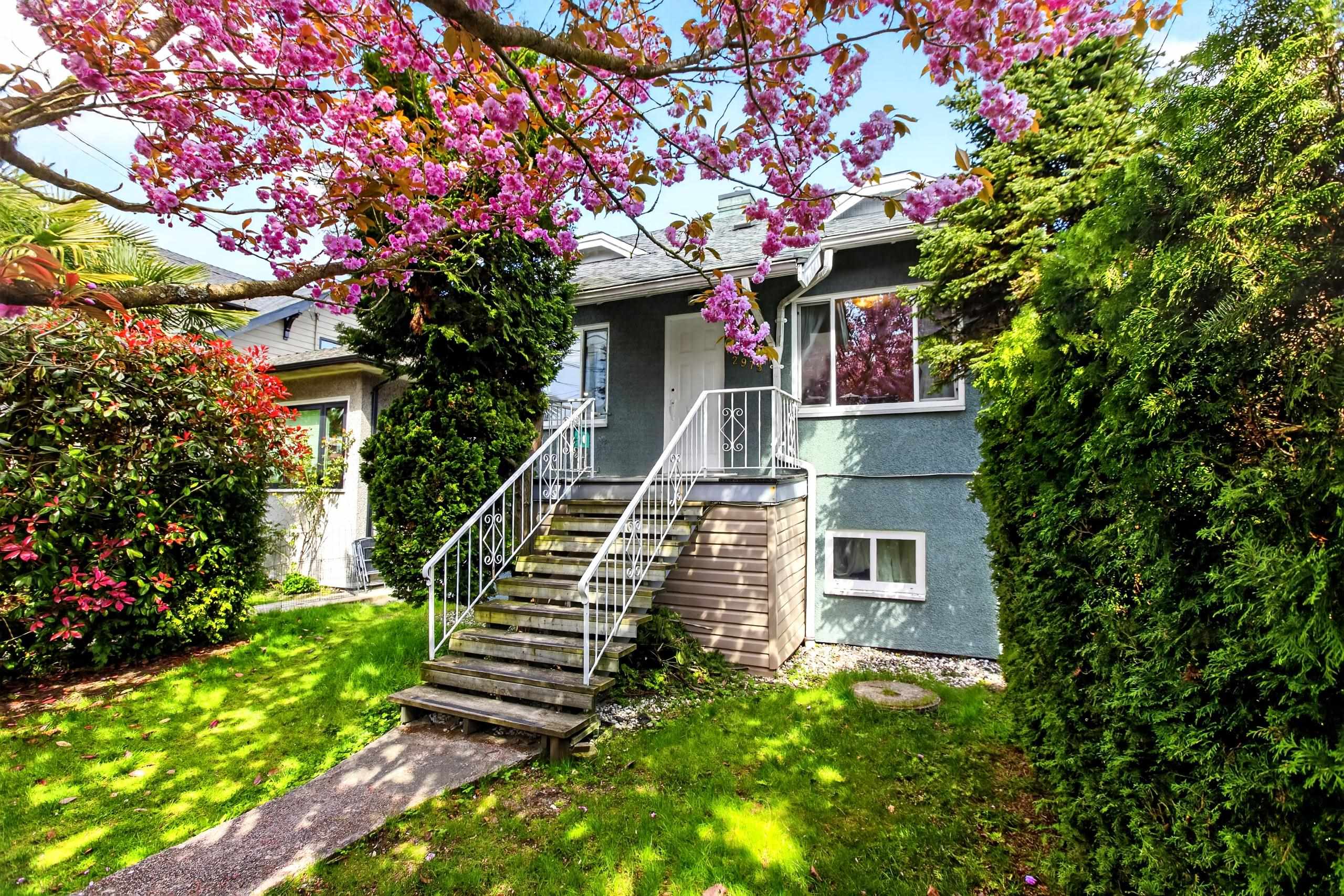 2975 8th Avenue W, Vancouver, BC, V6K 2C2