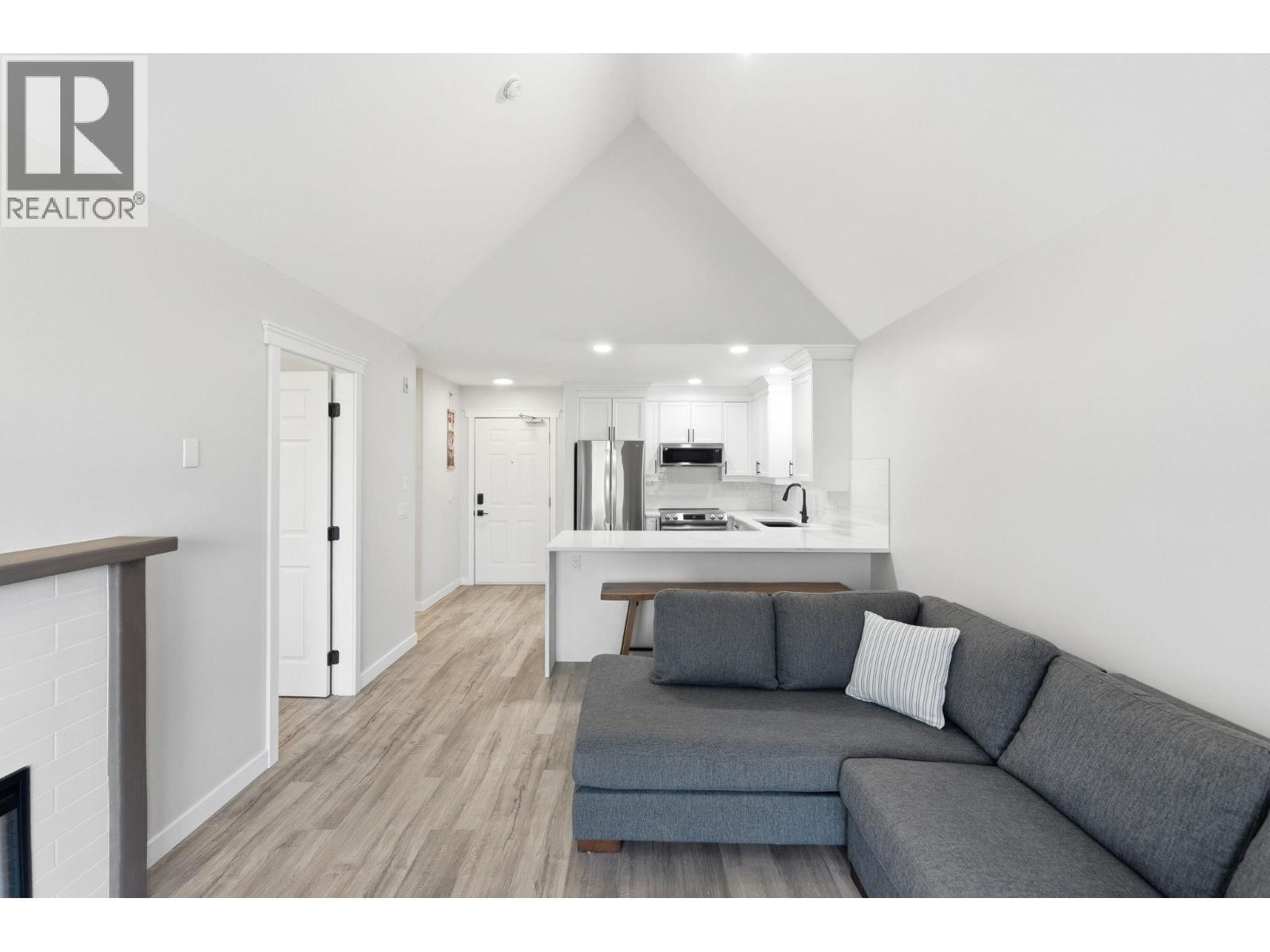 Additional image 6 of 309-1965 Pandosy Street, Kelowna, BC, V1Y1R9