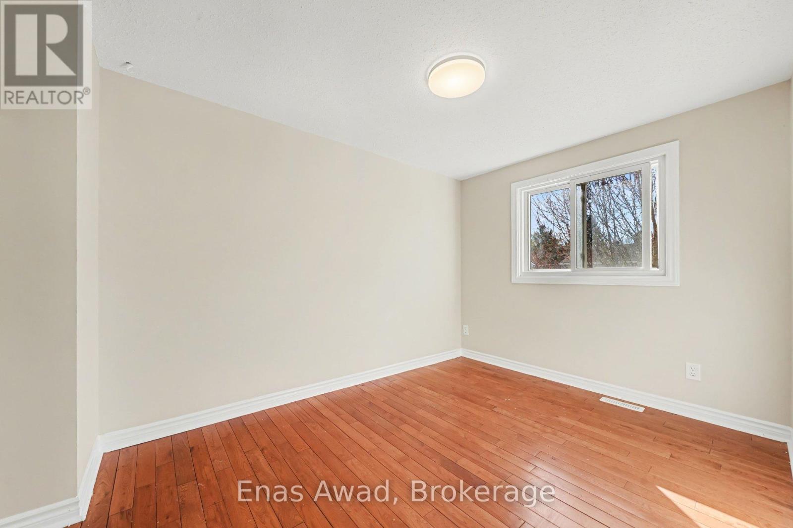 Additional image 2 of 58-2001 Kelden Crescent, Ottawa, ON, K1B4Y1