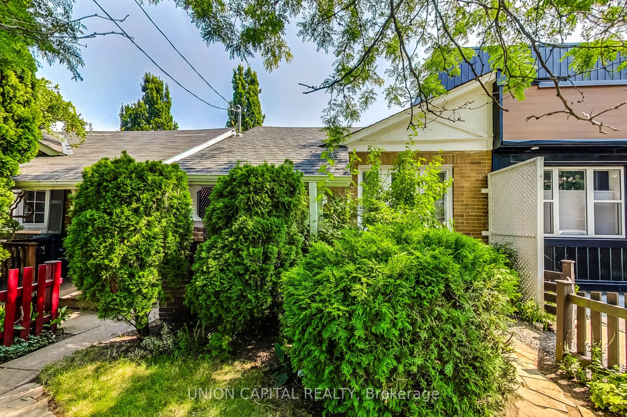 Additional image 2 of Upper-317 Victoria Park Avenue, Toronto, ON, M4E 3S7
