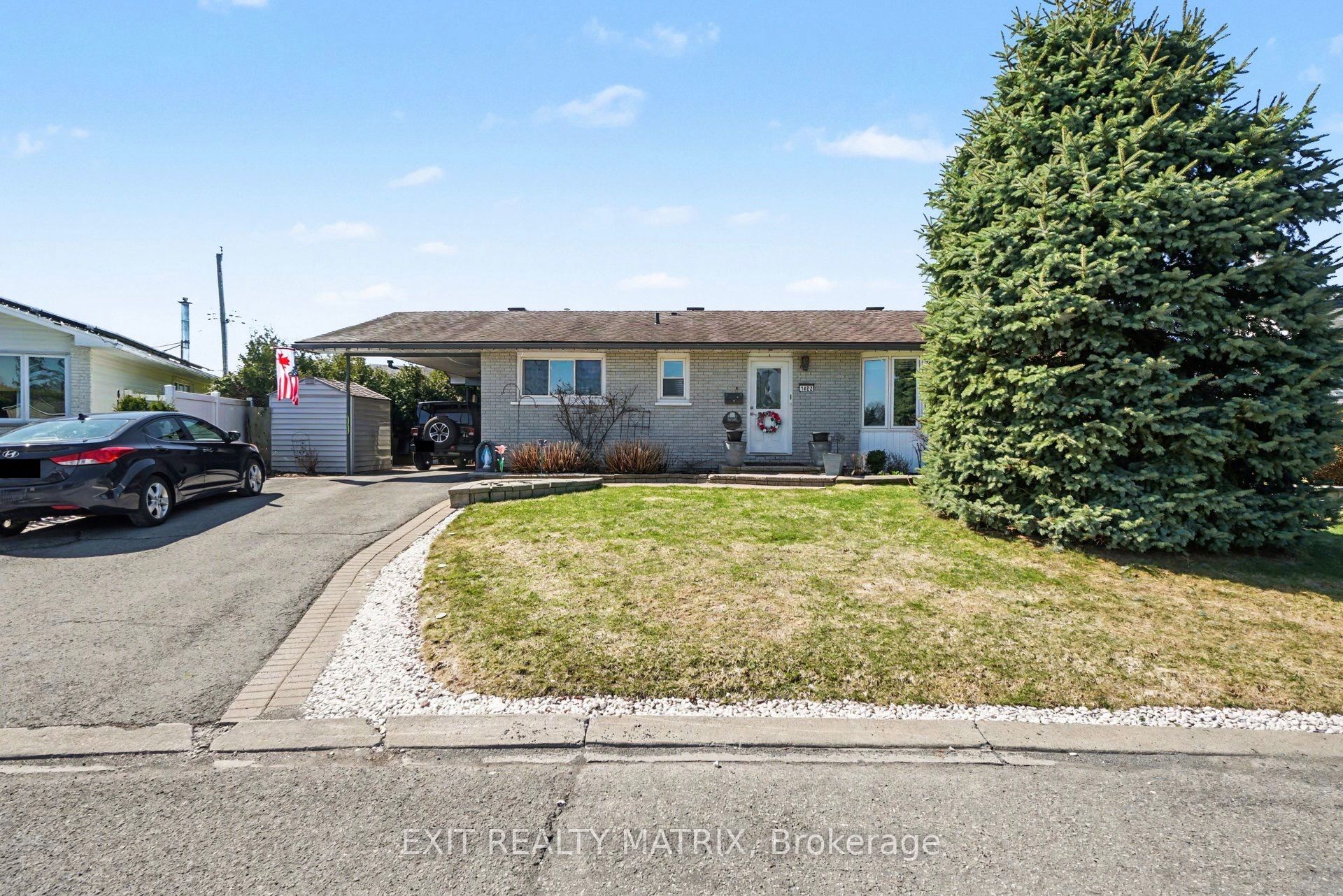 1402 Jamison Avenue, Ottawa, ON, K1E 1J5