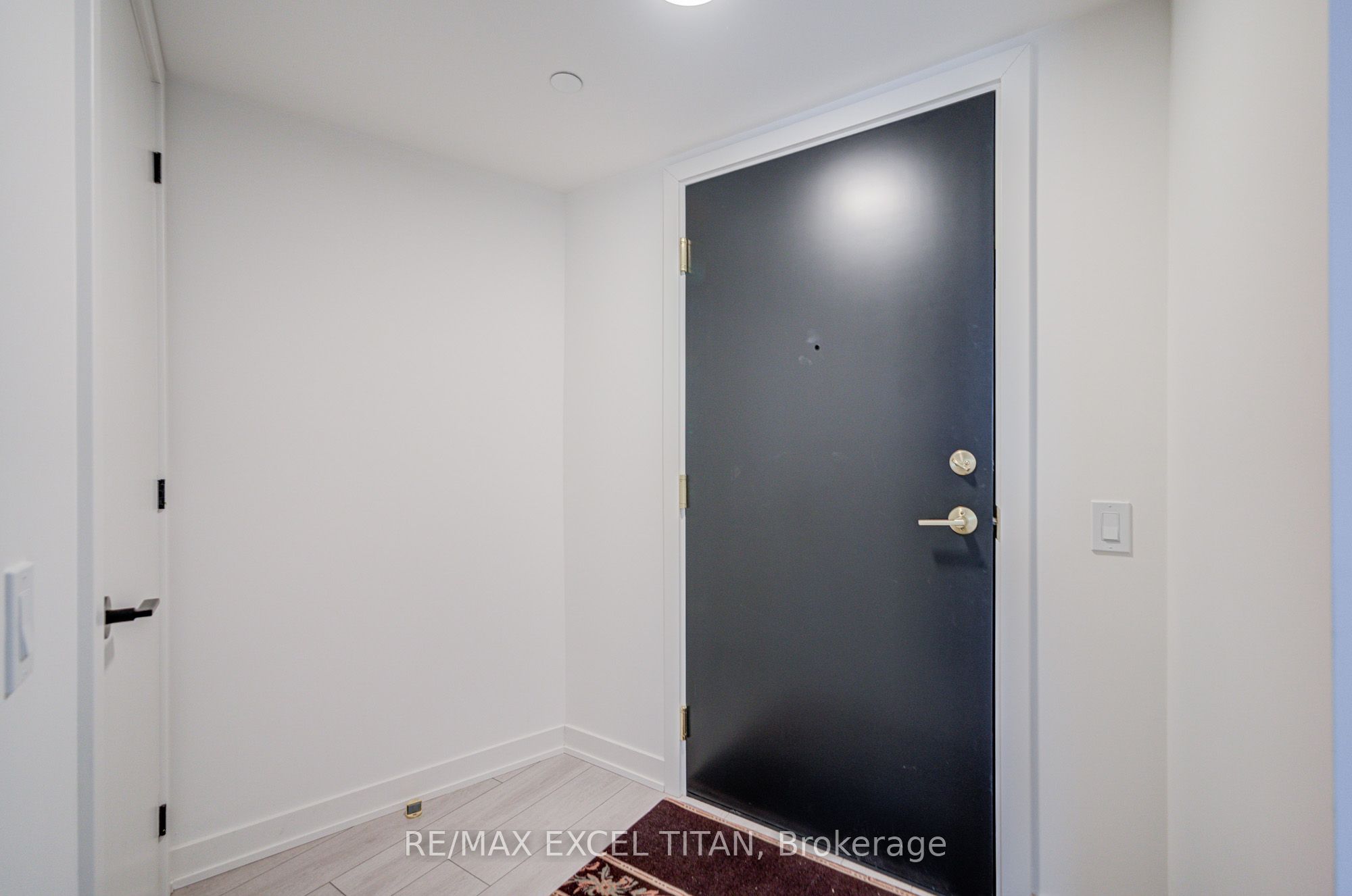 Additional image 4 of 503-5 Lakeview Avenue, Toronto, ON, M6J 0H3