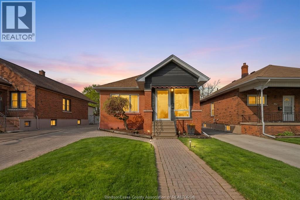 1515 Parent Avenue, Windsor, ON, N8X4J8