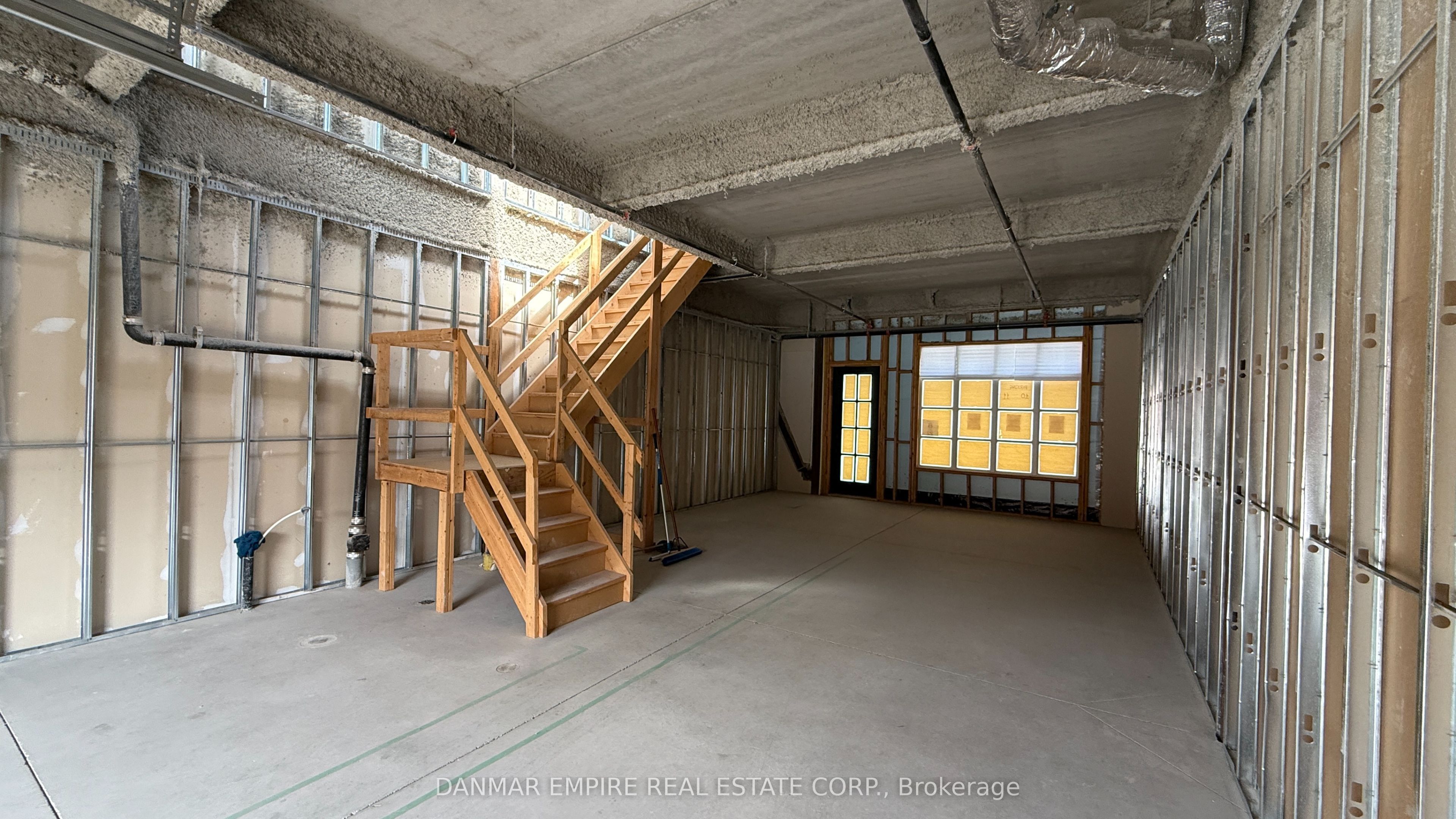Additional image 5 of 6-68 Jutland Road, Toronto, ON, M8Z 2H1
