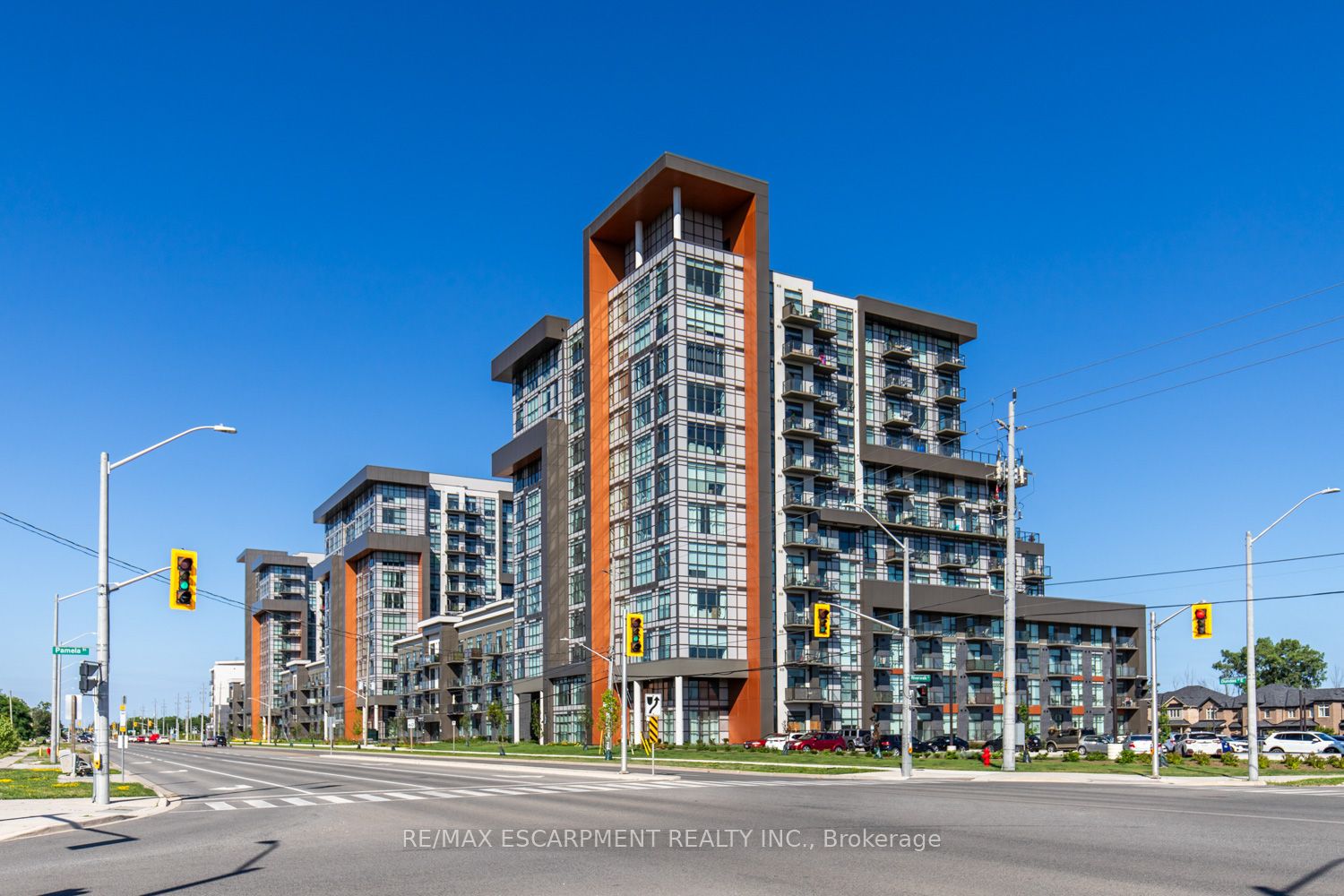 714-450 Dundas Street E, Hamilton, ON, L8B 1Z2