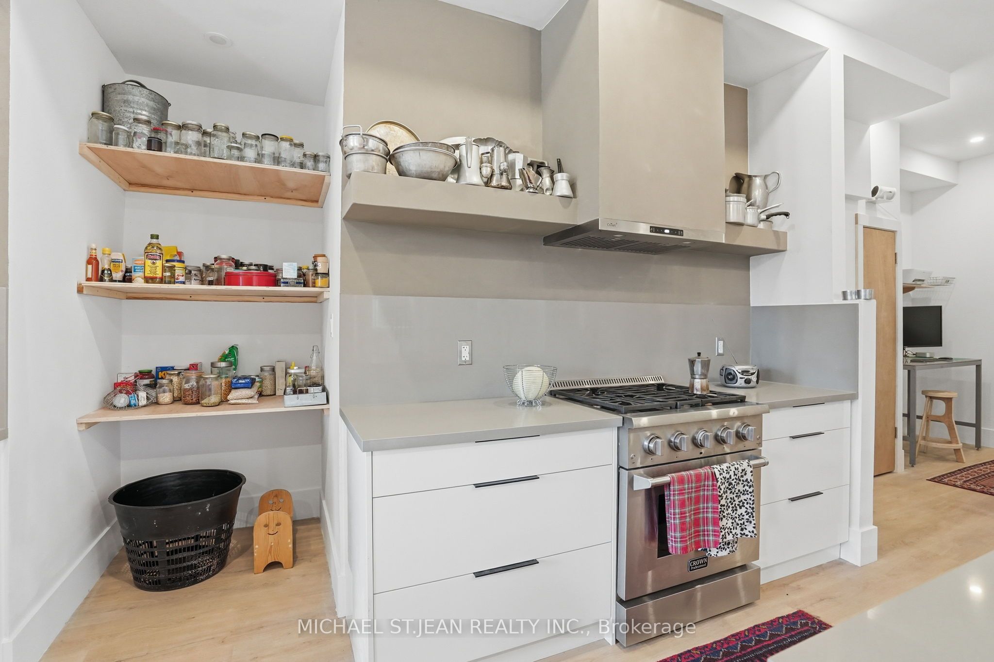 Upper-472 Barton Street E, Hamilton, ON, L8L 2Y8 photo 3