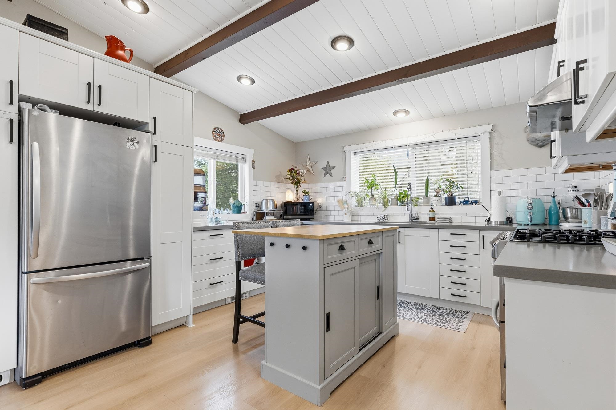Additional image 2 of 5565 Peach Road, Chilliwack, BC, V2R 5L9