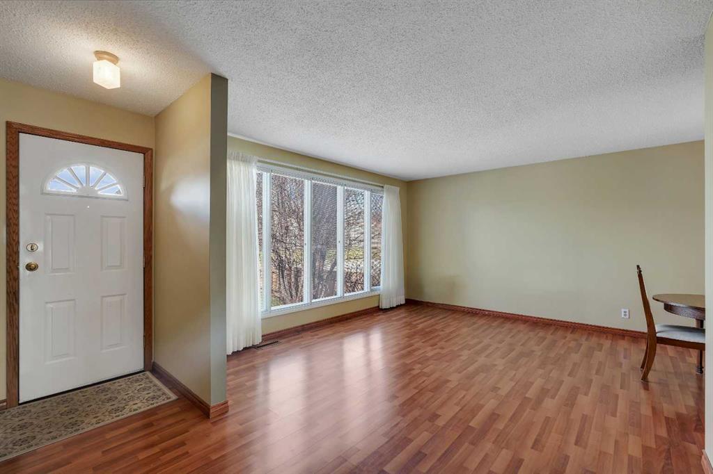Additional image 3 of 212 Westwood Drive SW, Calgary, AB, T3C 2W3