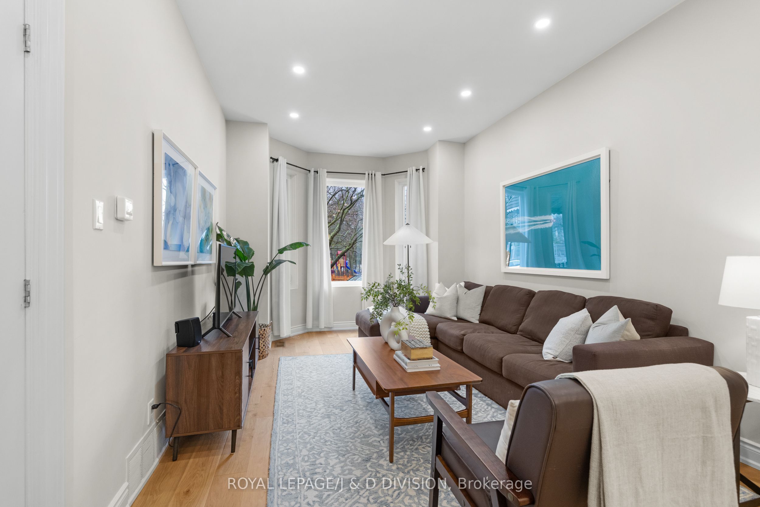 28 Argyle Street, Toronto, ON, M6J 1N4