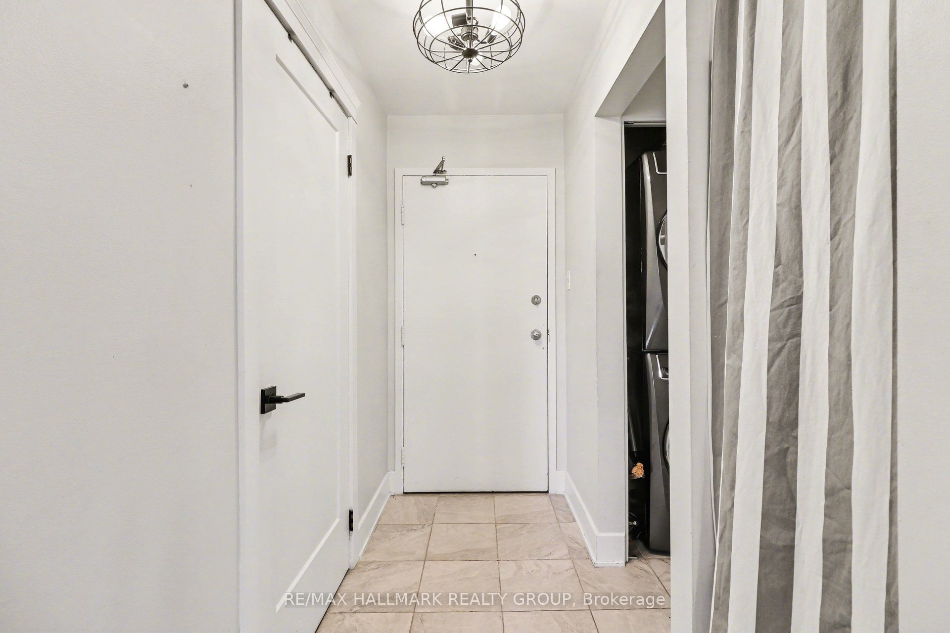 Additional image 3 of 312-280 Brittany Drive, Ottawa, ON, K1K 4M4
