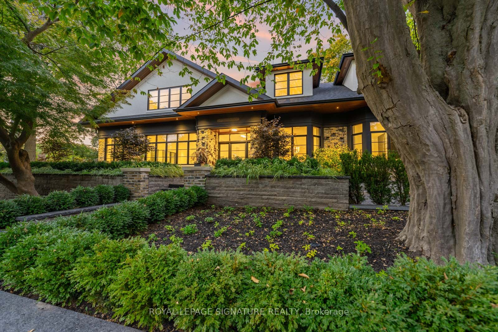 8 Crown Park Road, Toronto, ON, M4E 1J9 photo 3