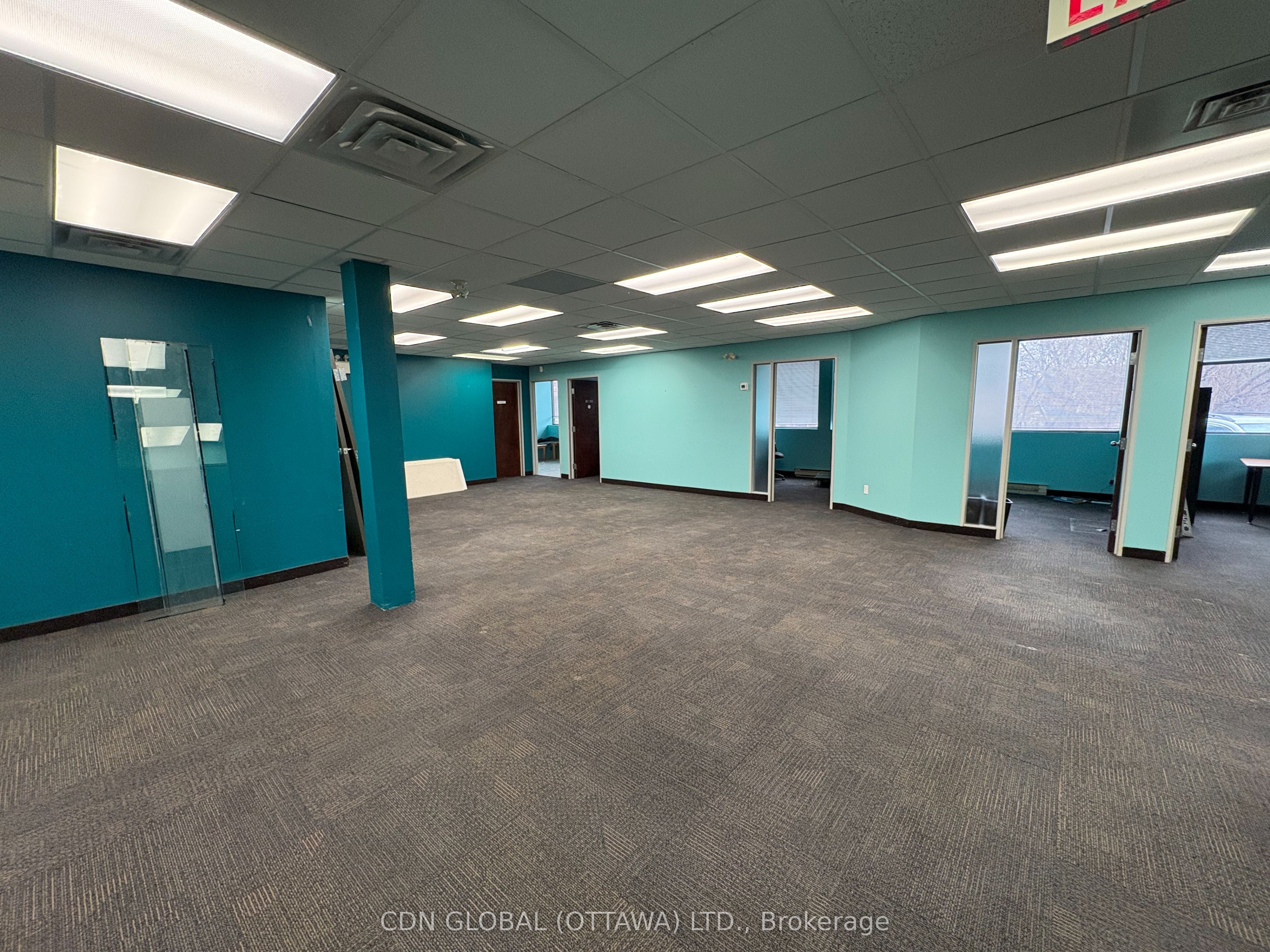 Additional image 2 of 105-2255 St Laurent Boulevard, Ottawa, ON, K1G 4K3