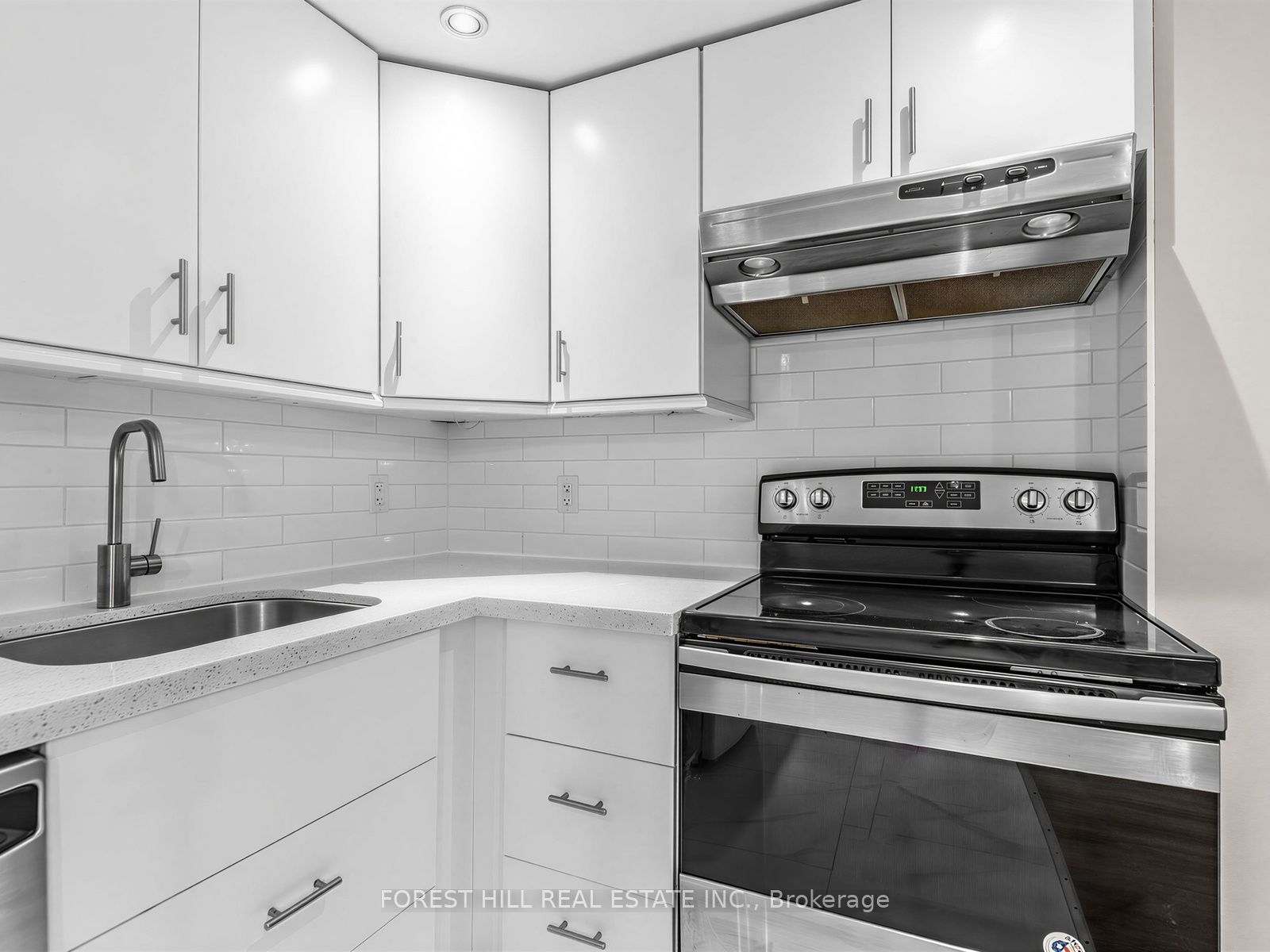 Additional image 5 of Lower-12 Salem Avenue, Toronto, ON, M6H 3C1