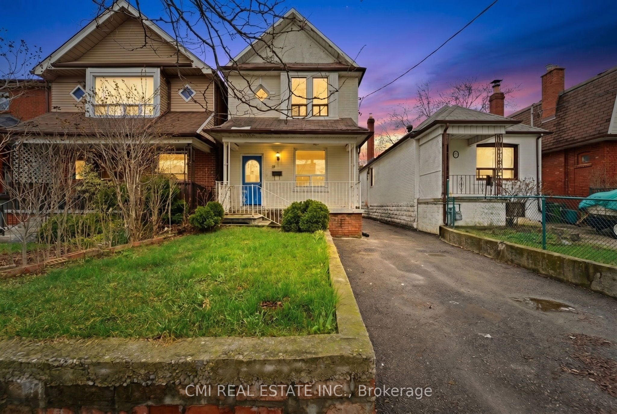 49 Holland Park Avenue, Toronto, ON, M6C 1M2