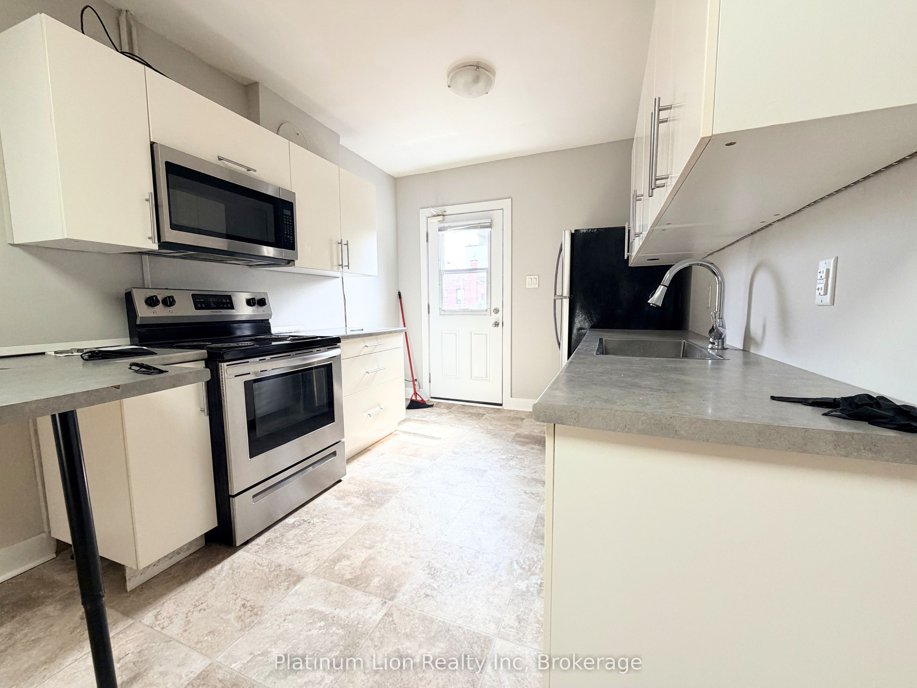 Additional image 2 of A-310 Barton Street E, Hamilton, ON, L8L 2X5