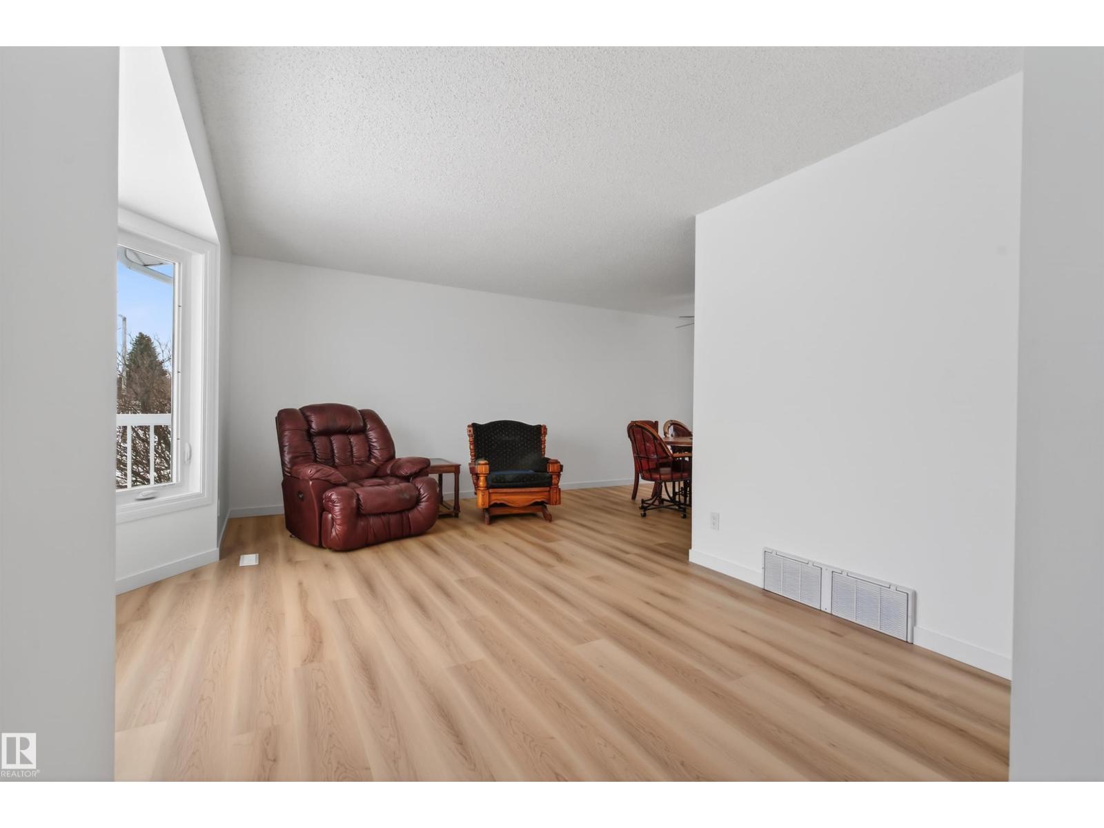 Additional image 3 of 6002 52 Avenue, Cold Lake, AB, T9M1T4