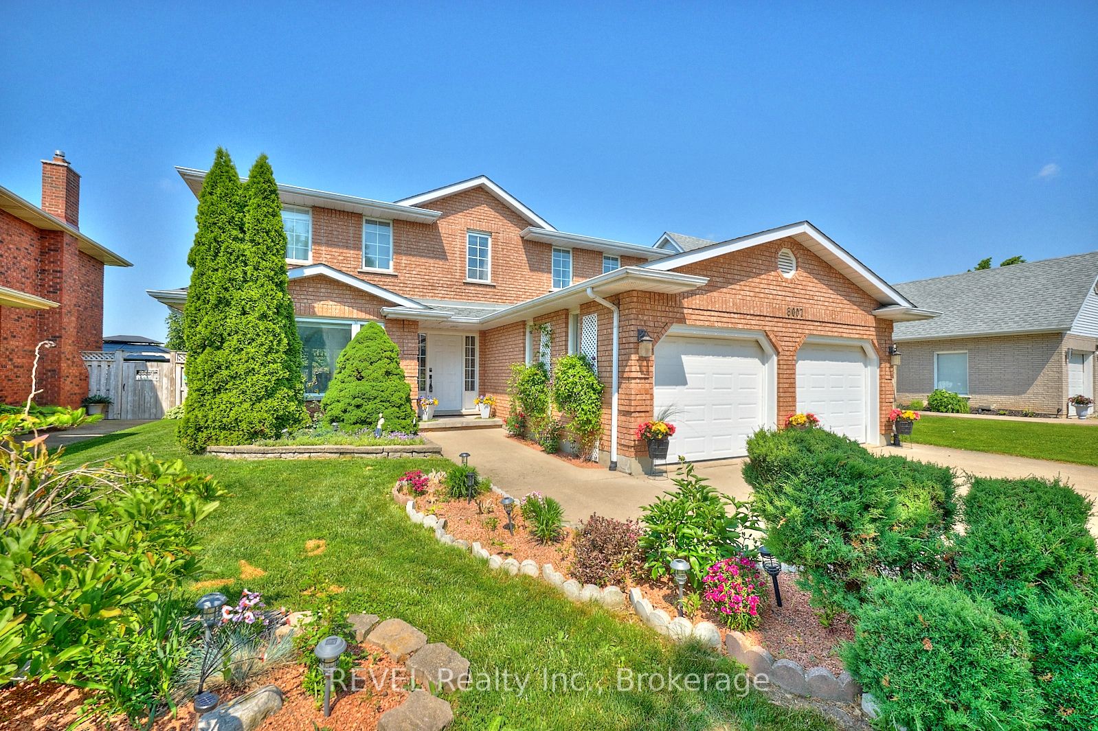8007 Oakridge Drive, Niagara Falls, ON, L2H 2W1